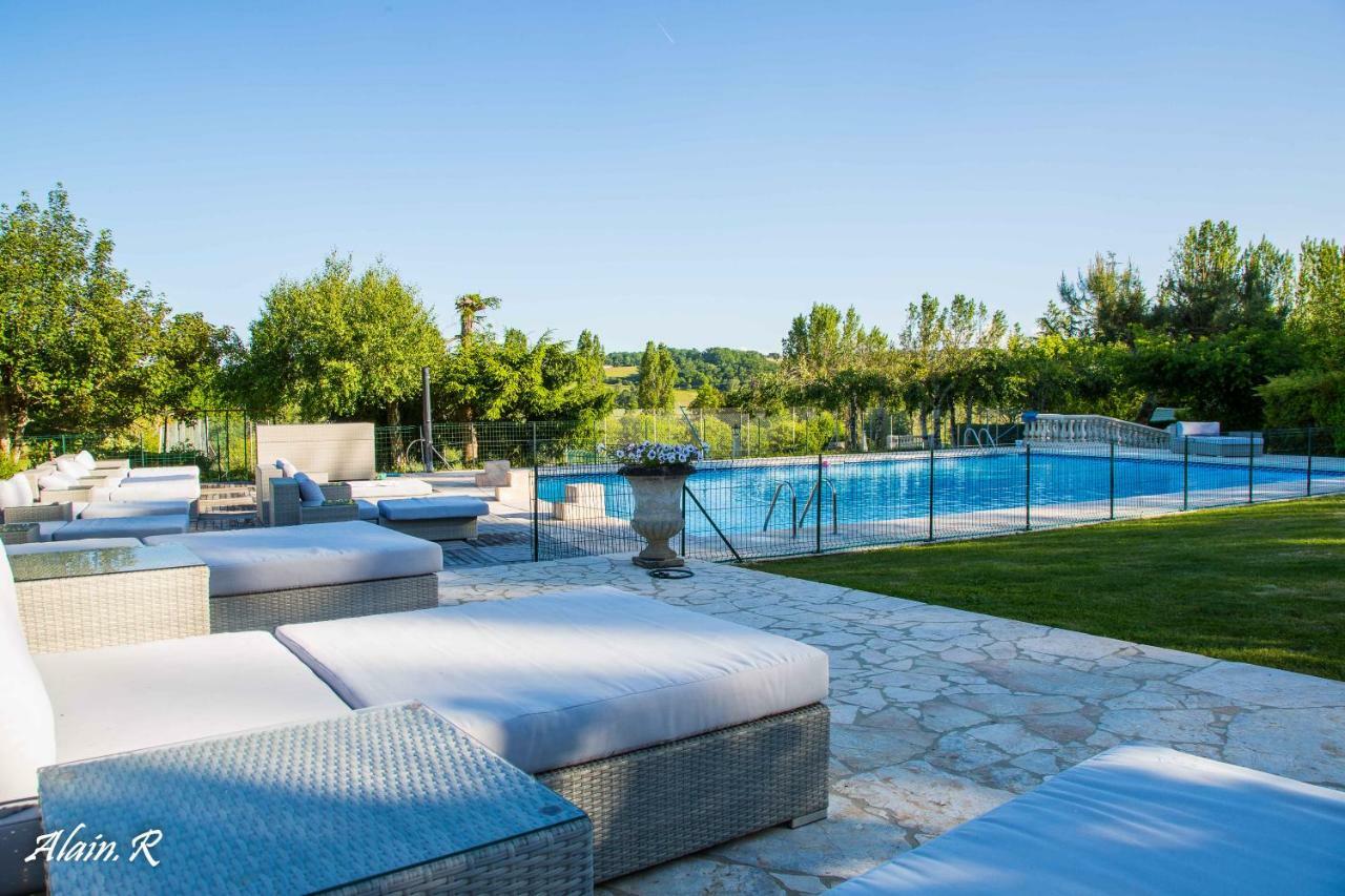 Paradise Challets And Camping Hotel Sarrecave Eksteriør billede